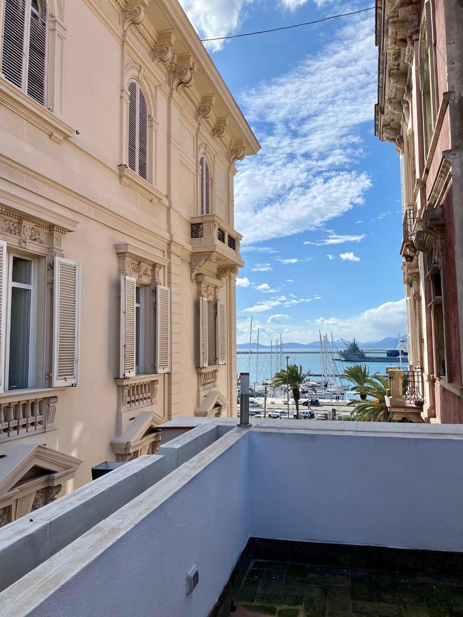 Vicomillesuites Cagliari Kültér fotó