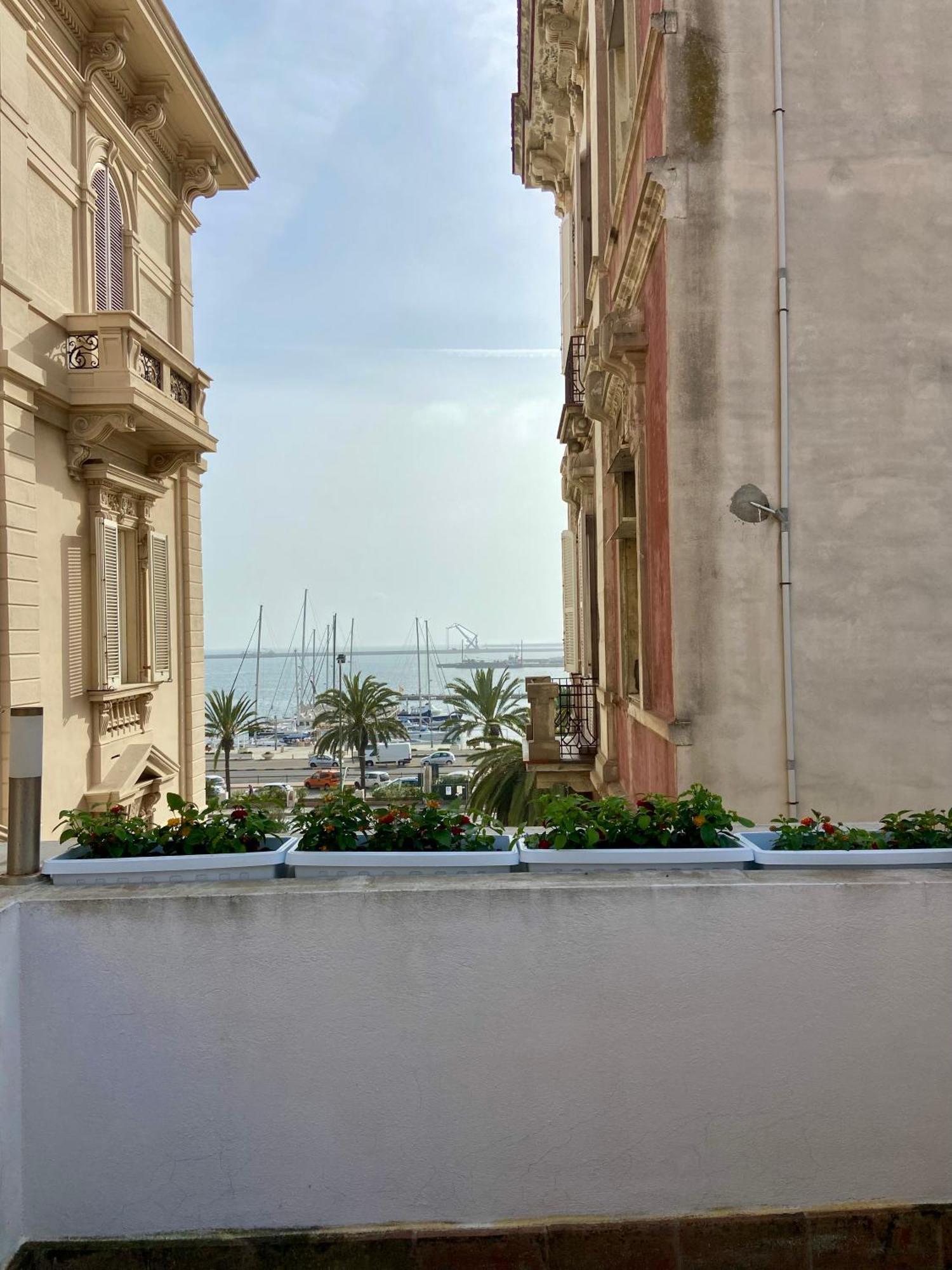Vicomillesuites Cagliari Kültér fotó